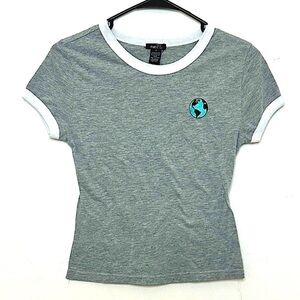 RUE21 Light Gray Embroidered Earth T-Shirt